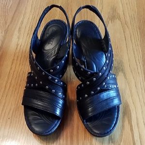 Women's Born black leather platform sandals sz 10